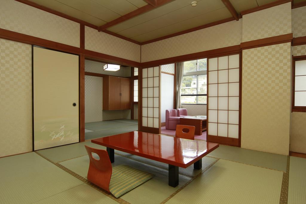 ホテルIzunagaoka Onsen Azumaya 伊豆の国市 エクステリア 写真